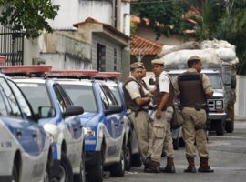 [Jovem morre e casal é preso após troca de tiros com a PM em Simões Filho]
