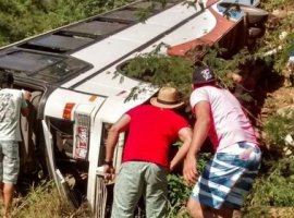 [Mulher morre em acidente de ônibus na BA-148, entre Rio de Contas e Livramento]