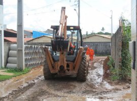 [Prefeitura inicia obras de pavimentação em Morada Nobre e Fonte de Buraquinho]