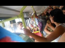 [Jovem filma homem se masturbando dentro de ônibus em Salvador: me senti abusada]