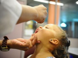 [Campanha de vacinação gratuita contra poliomielite começa em Salvador]