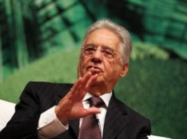 [FHC afirma que Dilma deve admitir erros ou renunciar]