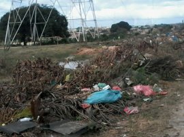 [Comunidade do Burisatuba reclama de serviço público de limpeza no bairro]