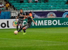 [Com gol de Maxi, Bahia vence Sport na 1ª partida da Sul-Americana]