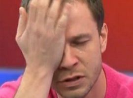 [Tiago Leifert se emociona e chora no Globo Esporte]