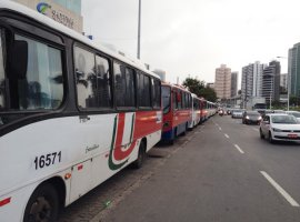 [Possibilidade de greve de rodoviários é suspensa em Salvador após reunião]