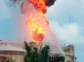 [Tanque de gás da Petrobras pega fogo em Madre de Deus. VÍDEO]