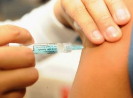 [Número de doses de vacina do HPV será reduzido de 3 para 2]
