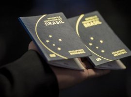 [Validade de novo modelo de passaporte é ampliada de 5 para 10 anos]