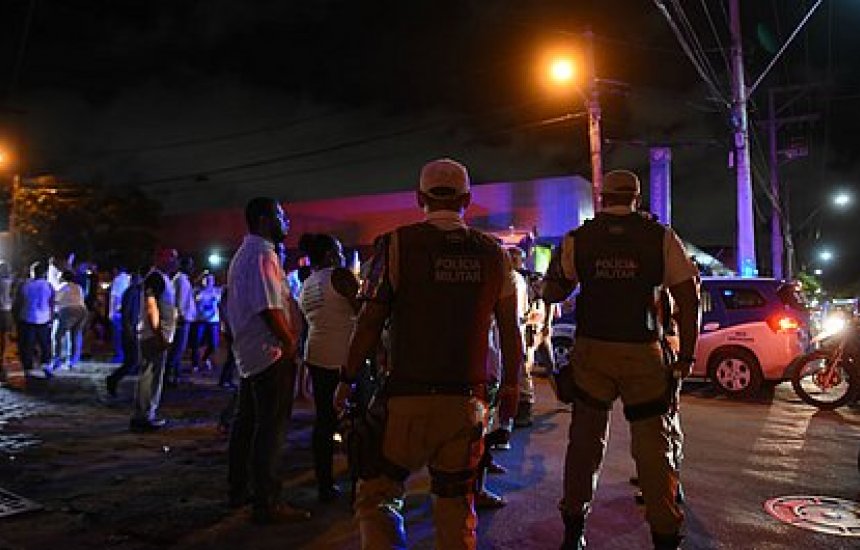 Quatro pessoas são mortas e 14 baleadas em festa de paredão | Camaçari Notícias
