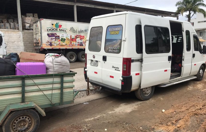 [Veículo que transportava 12 pessoas de São Paulo para a Bahia é apreendido]