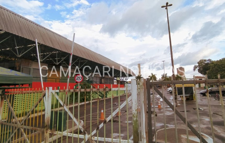 [Feira de Camaçari permanece fechada até 15 de junho; bloqueio é mantido no Centro]