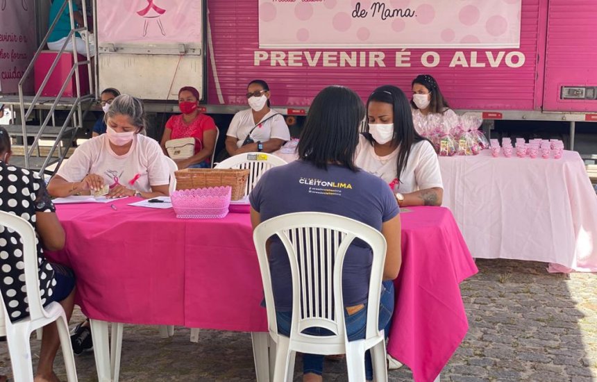 [Outubro Rosa: moradoras de Dias d’Ávila são contempladas com exames de mamografia digital]