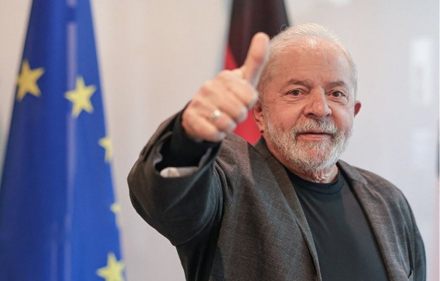 [Primeira pesquisa eleitoral de 2022 aponta vitória de Lula no 1º turno]
