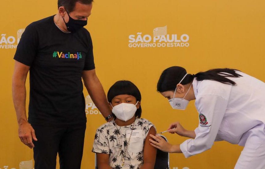 [Indígena é a 1ª criança vacinada contra a covid-19 no Brasil]