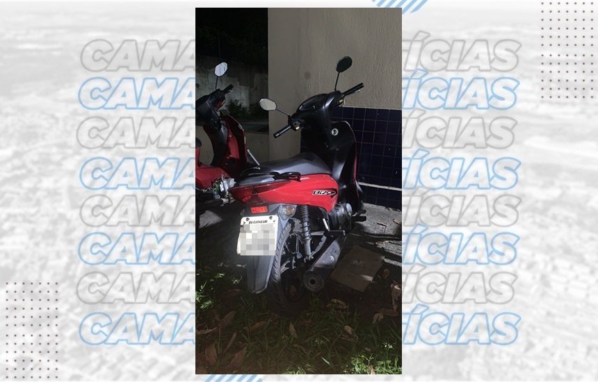 [Polícia recupera moto roubada em Camaçari]