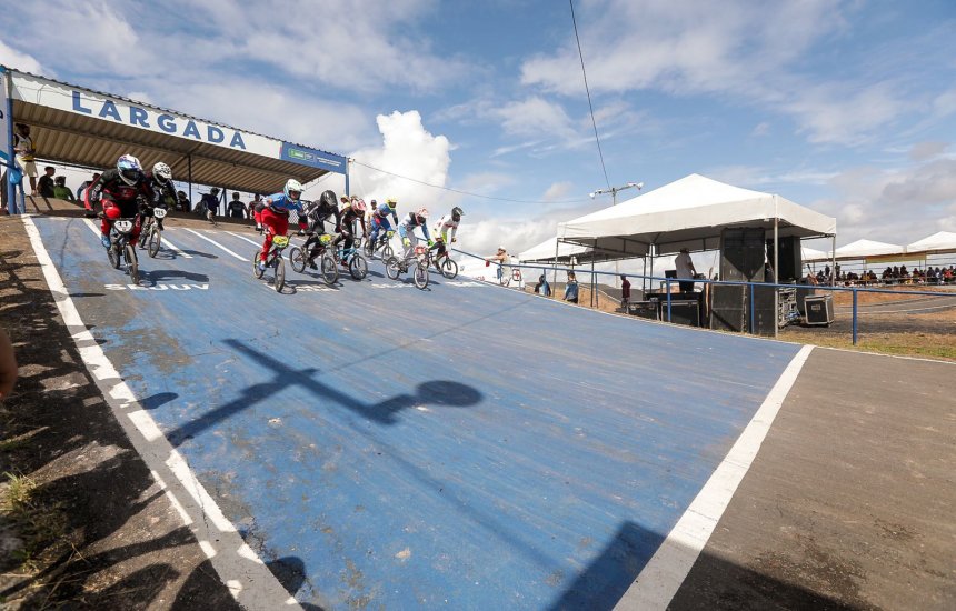 [Campeonato Norte-Nordeste de Bicicross reúne 200 pilotos de 8 estados em Camaçari ]