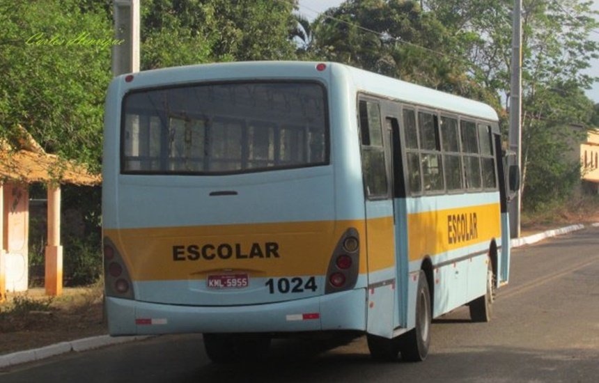 ‘Os alunos aguardam e o ônibus não chega’, diz mãe de estudante do Jardim Limoeiro
