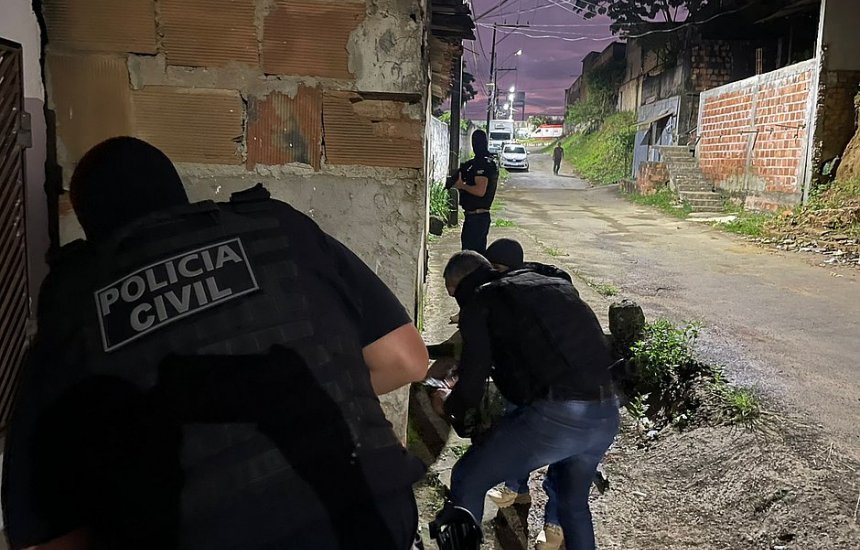 [Polícia deflagra 3ª fase da Operação Boderline em Salvador e RMS para capturar envolvidos em homicídios]