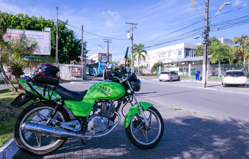 Renovação de alvará para mototaxistas segue até o mês de julho em Camaçari 