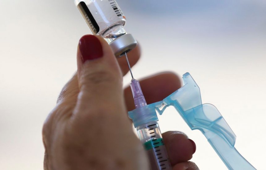 Saúde recomenda 3ª dose da vacina contra Covid para adolescentes de 12 a 17 anos