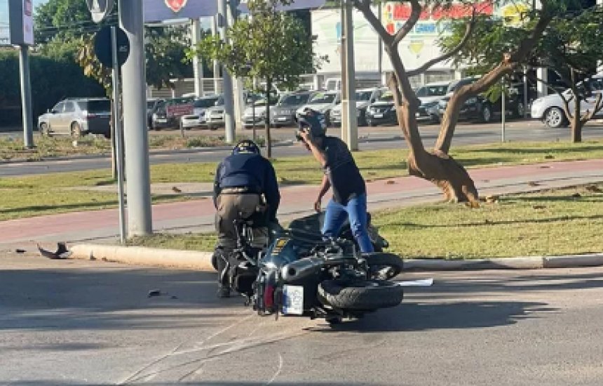 [Mulher fica ferida após batida com motocicleta da PRF no oeste da Bahia]