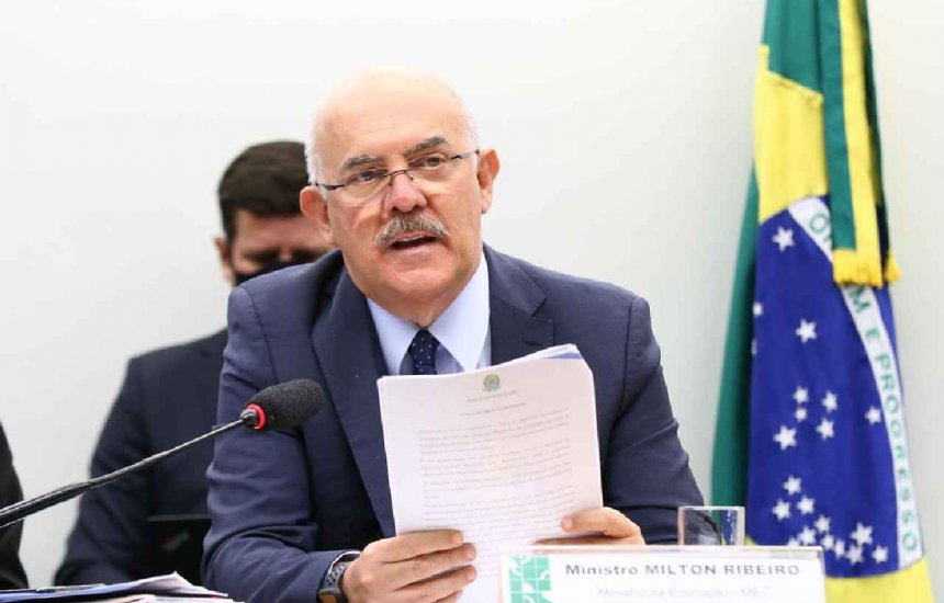 [PF prende ex-ministro da Educação Milton Ribeiro por corrupção]