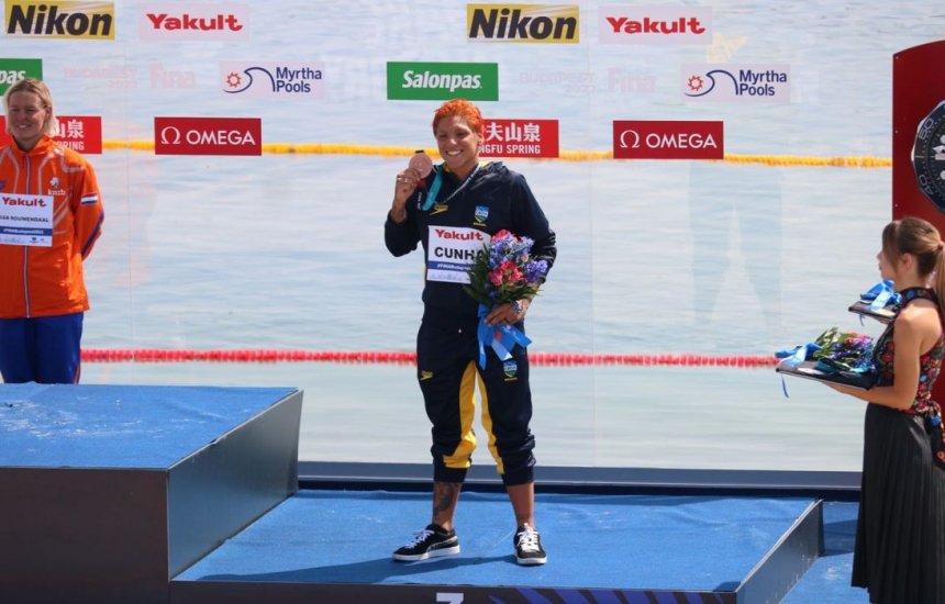 [Mundial: atleta baiana leva bronze nos 10 km, sua 2ª medalha na Hungria]