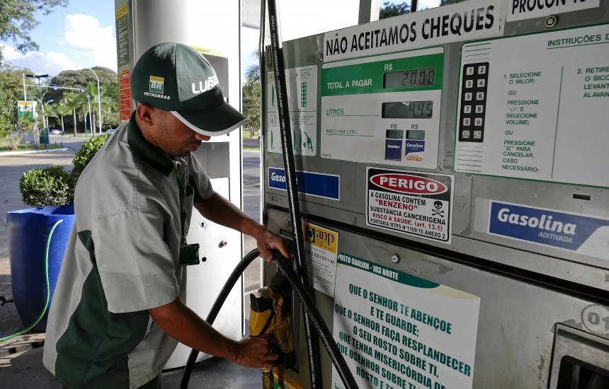 Governo da Bahia apresenta nova redução do ICMS sobre combustíveis 