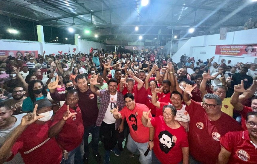 [Camaçari: Junior Muniz e Ivoneide Caetano reúnem milhares de apoiadores na Gleba B]