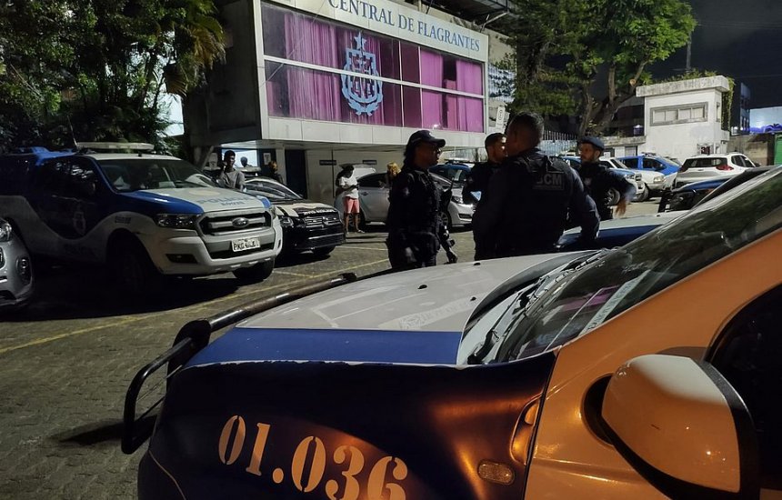 [Homem é detido após confronto entre torcidas organizadas do Bahia e do Vitória]